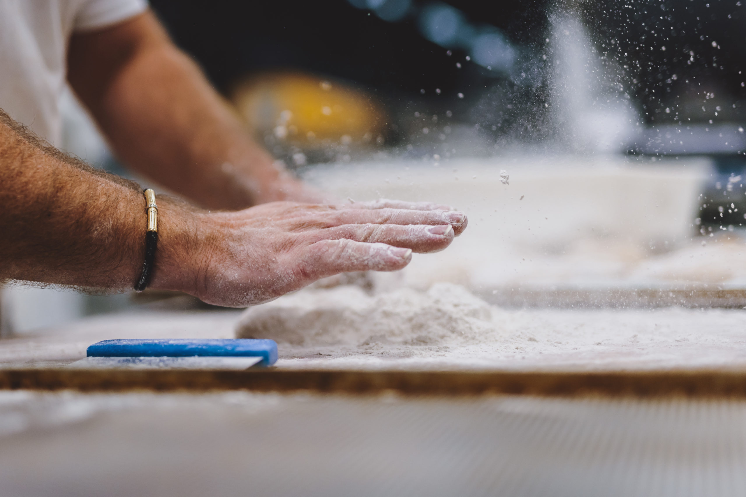 Das neue Gebäude der Bäckerei Katschner wurde mit dem Umwelt Blatt Salzburg ausgezeichnet.  © EXPA/ JFK