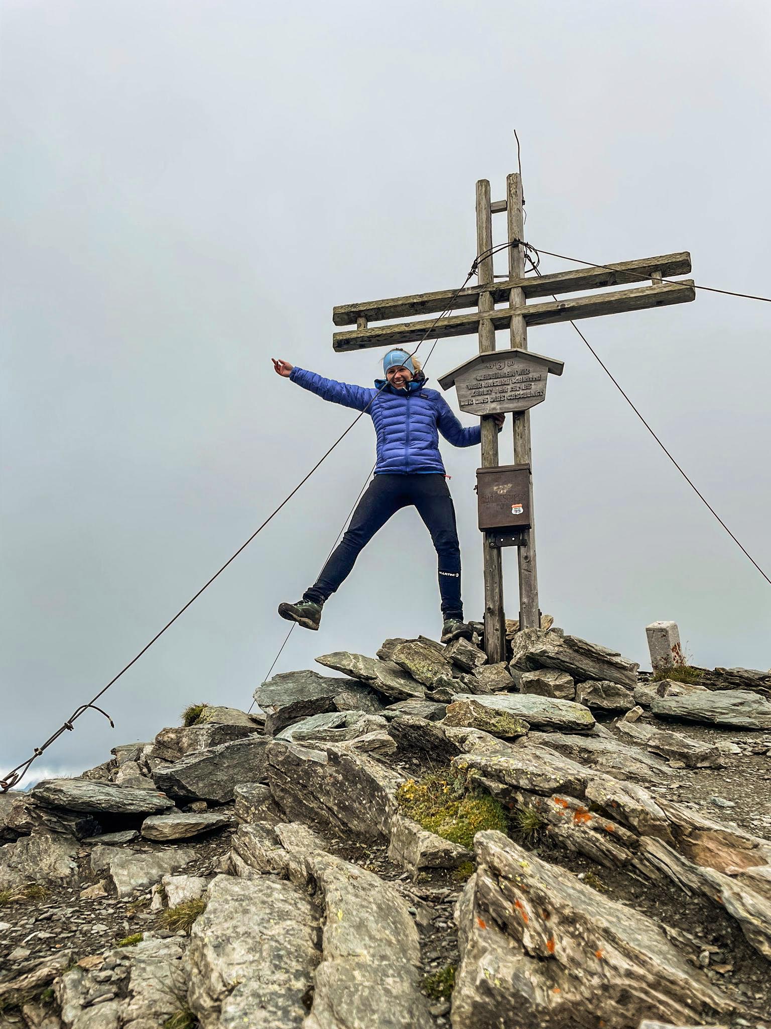 Das Gipfelkreuz des Großen Gurpitscheck © Andrea Conrad