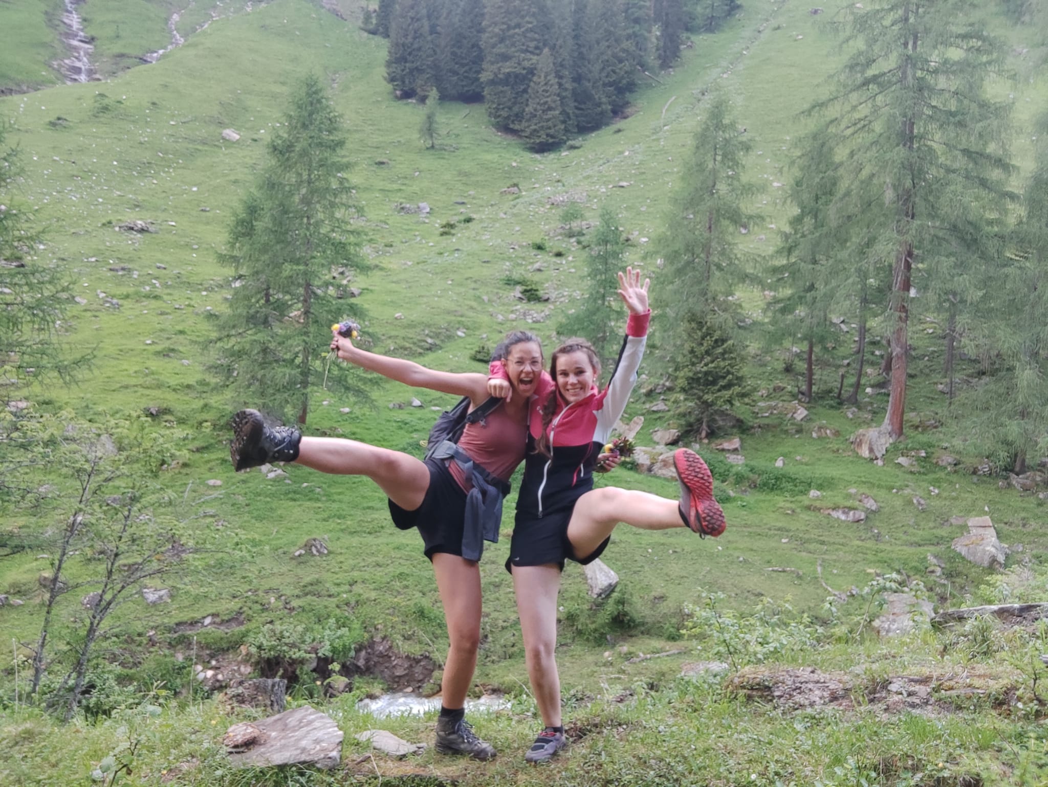 Dreamteam auf der Alm - die Sennerinnen Kerstin und Mona auf der Litzelhofalm. © Privat 